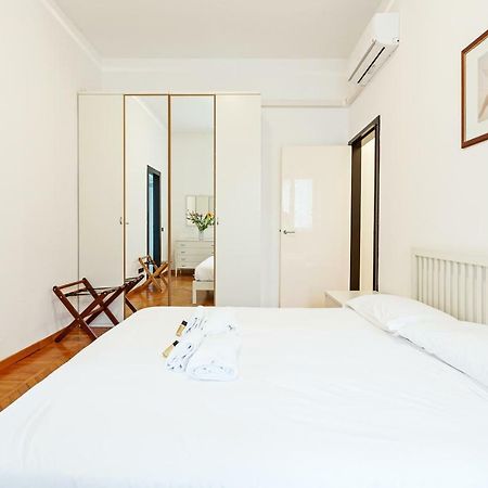 S. Maria Valle Central Roomy Flat Milan Exterior photo